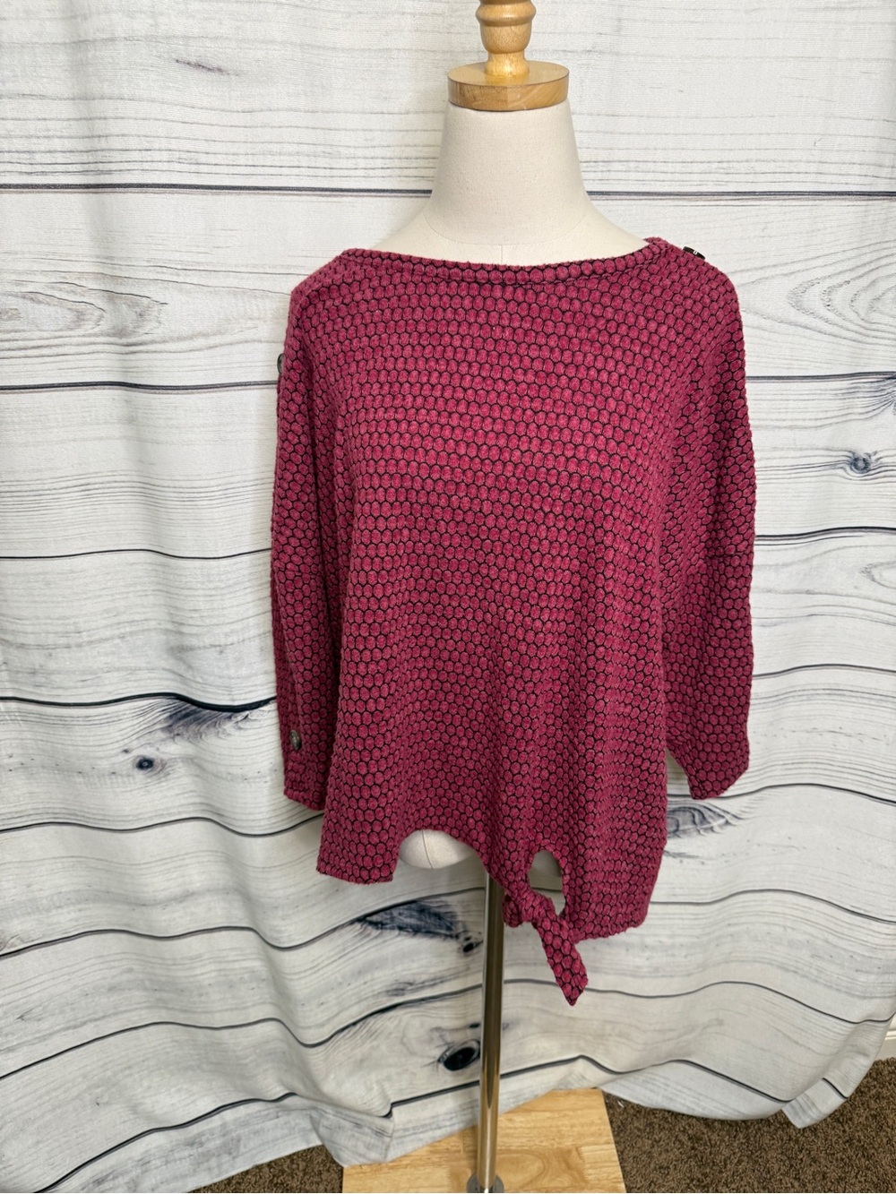New York Laundry Raspberry Textured Tie-Hem Sweatshirt